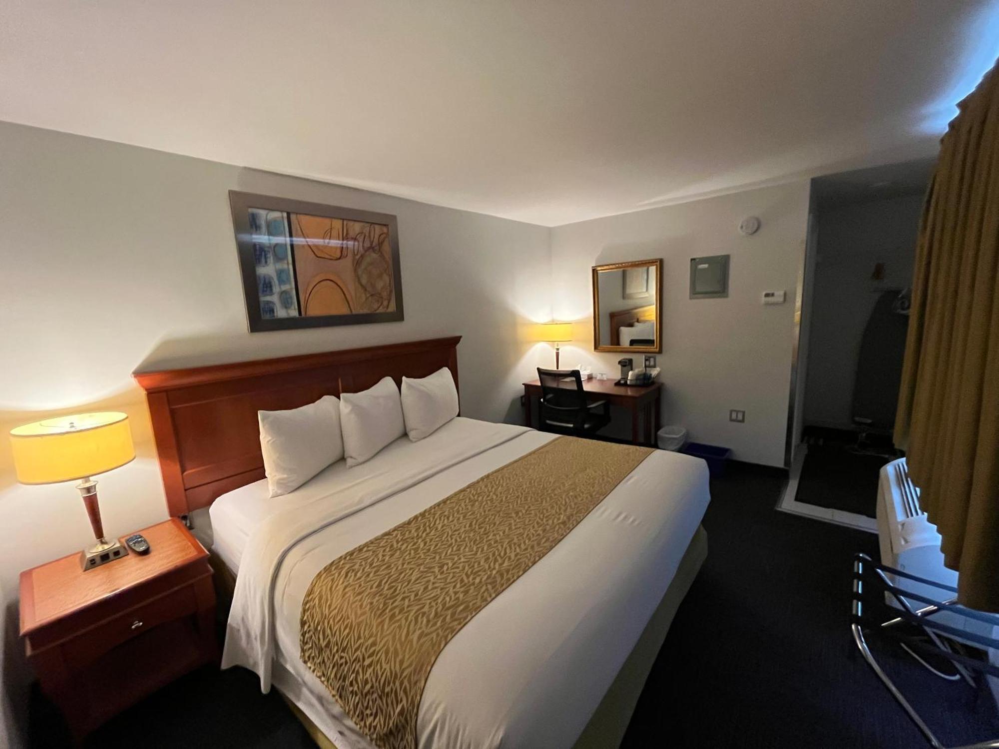 Le Voyageur Inn Mattawa Esterno foto