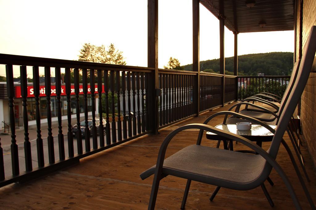 Le Voyageur Inn Mattawa Esterno foto